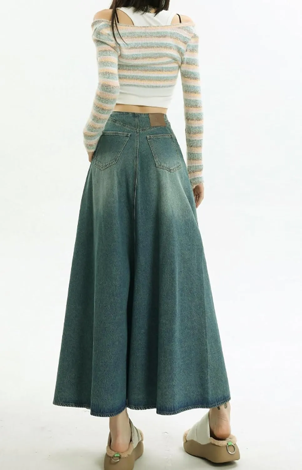 CHARTOU Women Vintage High Waist Denim Maxi Skirt Distressed Long Jean Skirt Y2k Flare A Line Skirt Frayed Raw Hem Skirt