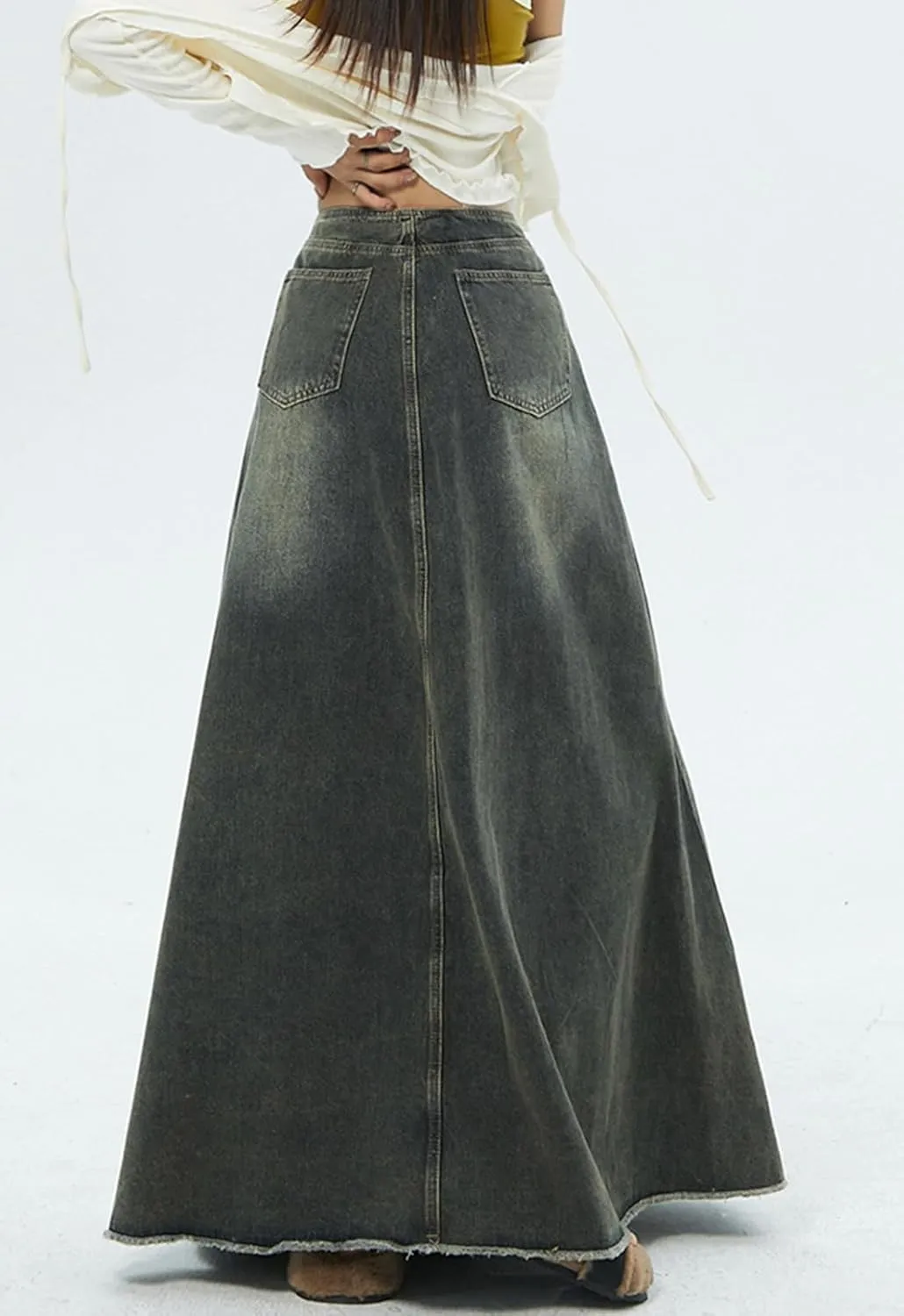 CHARTOU Women Vintage High Waist Denim Maxi Skirt Distressed Long Jean Skirt Y2k Flare A Line Skirt Frayed Raw Hem Skirt